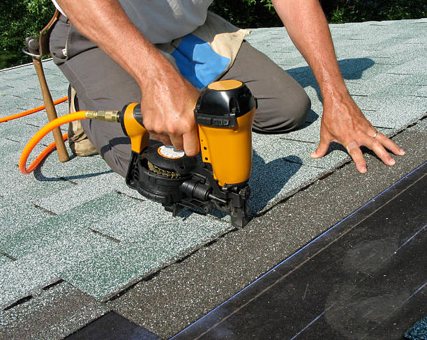 Best Roof Leak Repair  in Leavittsburg, OH
